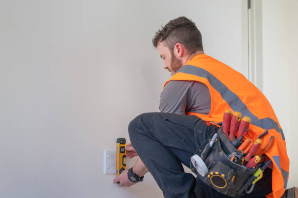 Best Commercial Electrician Services  in Eatons Neck, NY